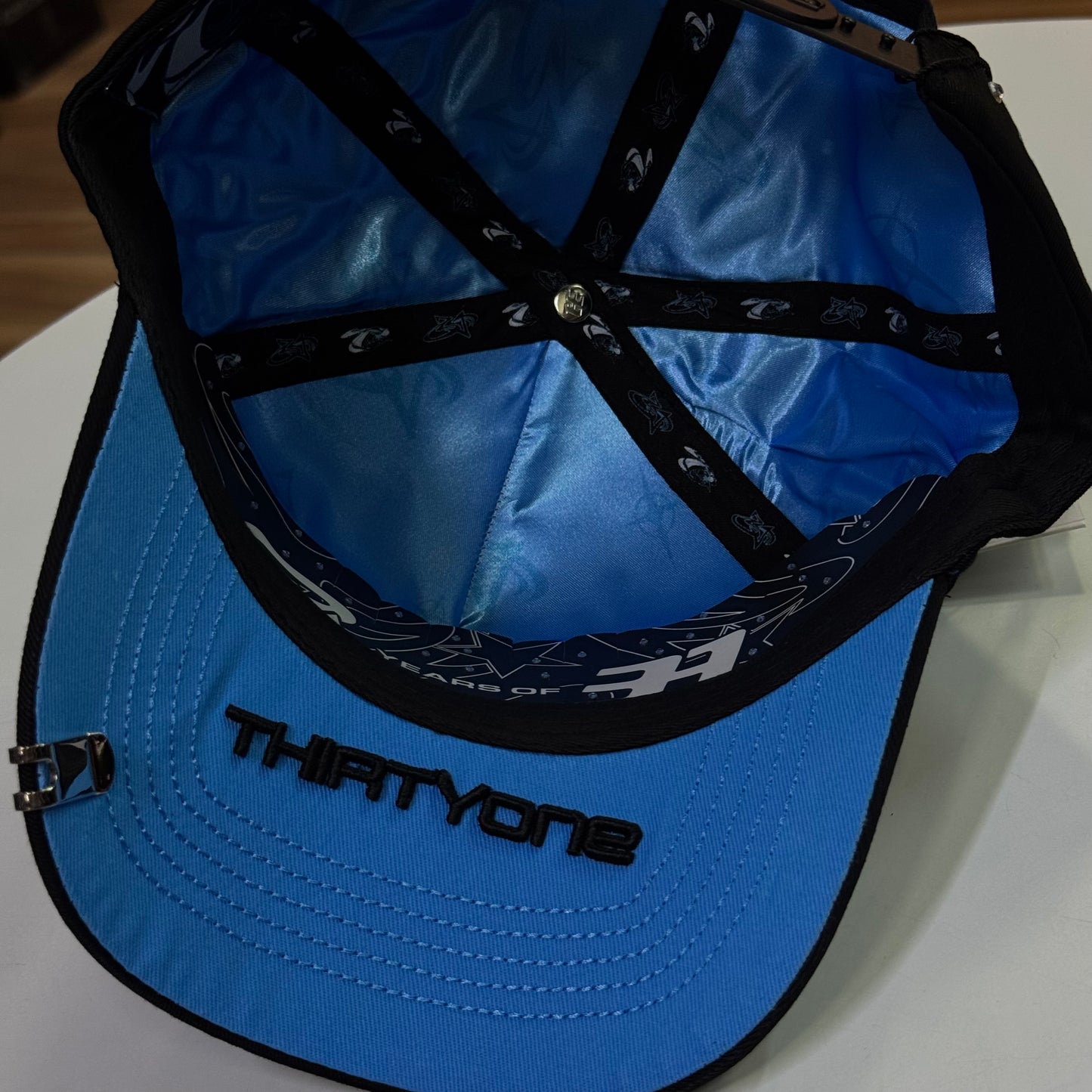 31 HATS - "T STAR" 2TH ANNIVERSARY