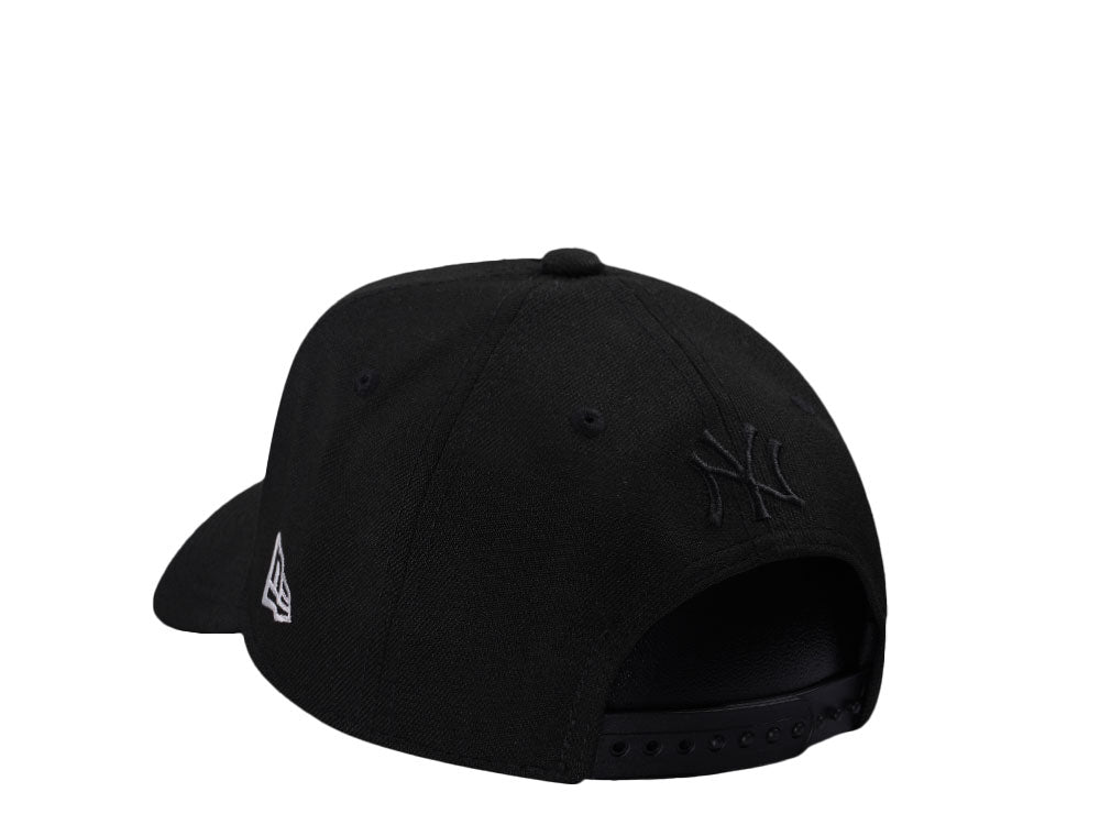 NEW ERA 9FORTY NEW YORK YANKEES WORLD SERIES 2000 GOLD CHAIN