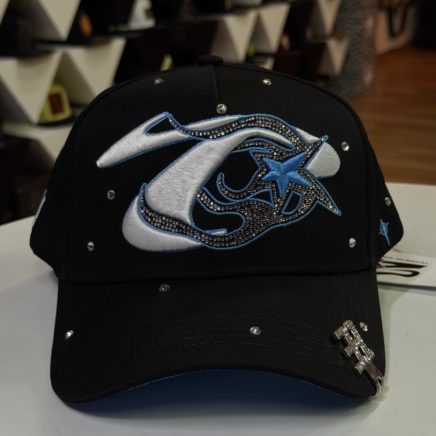 31 HATS - "T STAR" 2TH ANNIVERSARY