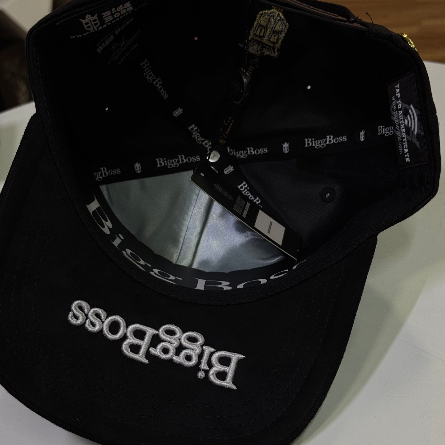 BIGG BOSS - "SAN JUDAS GOLD BLACK"