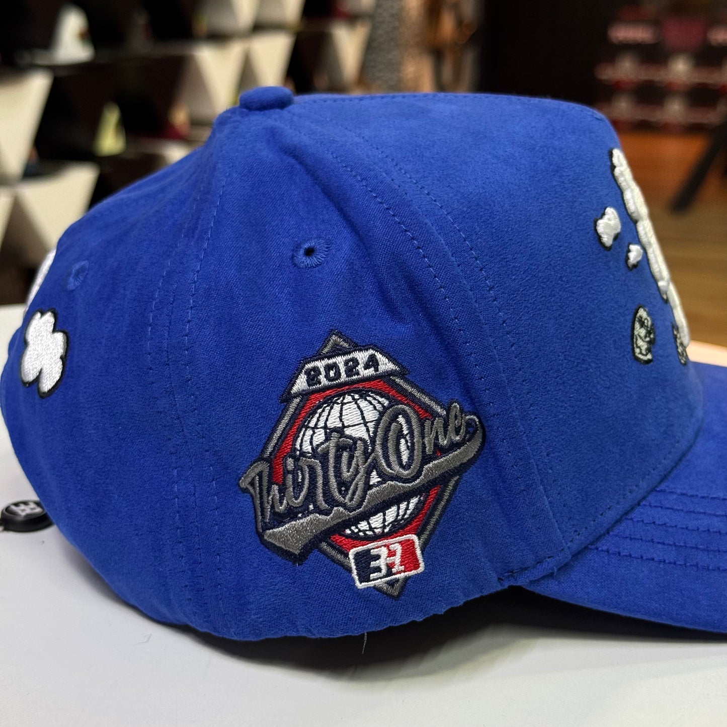 31 HATS - "LA MONEY CLOUDS 2.0 GAMUZA"