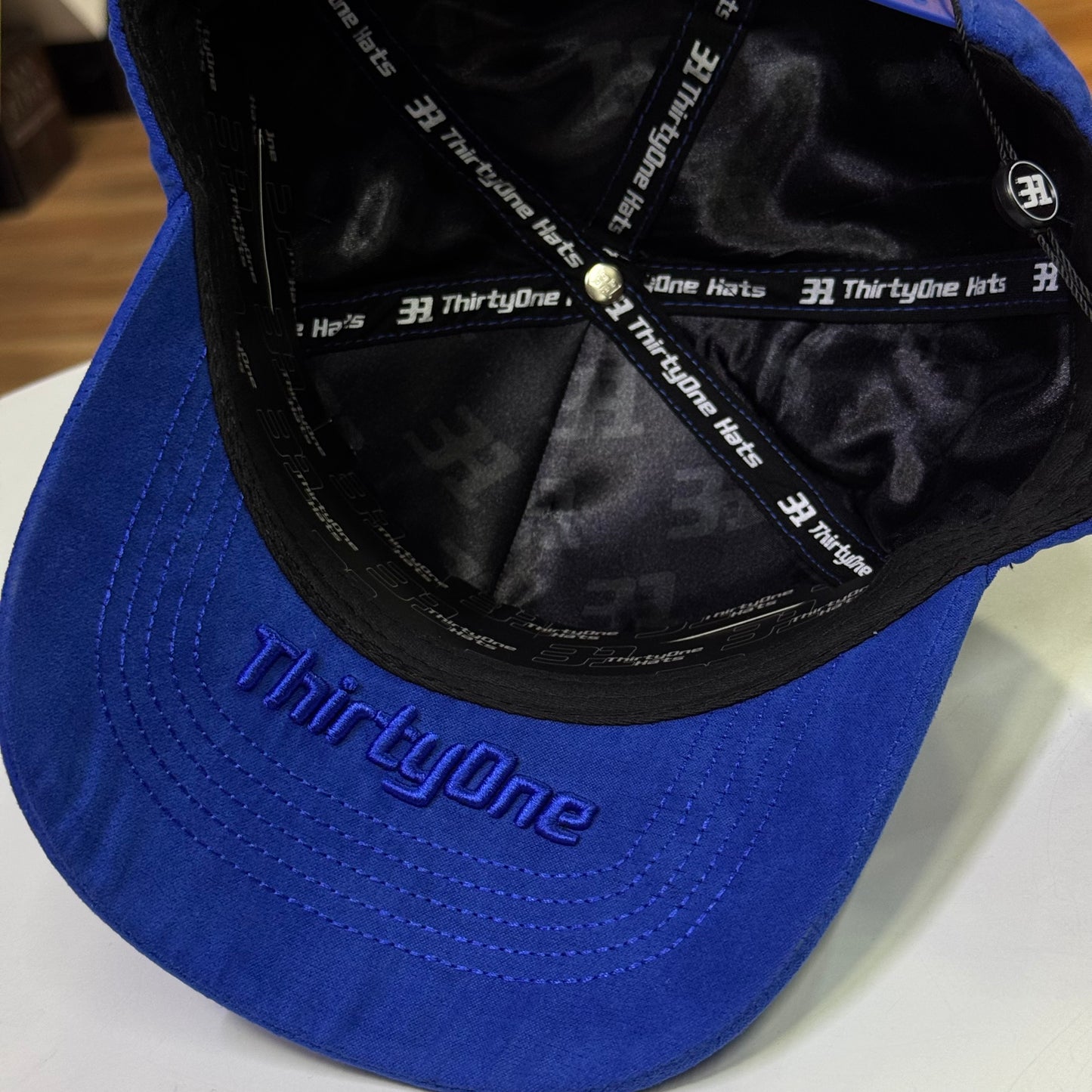 31 HATS - "LA MONEY CLOUDS 2.0 GAMUZA"