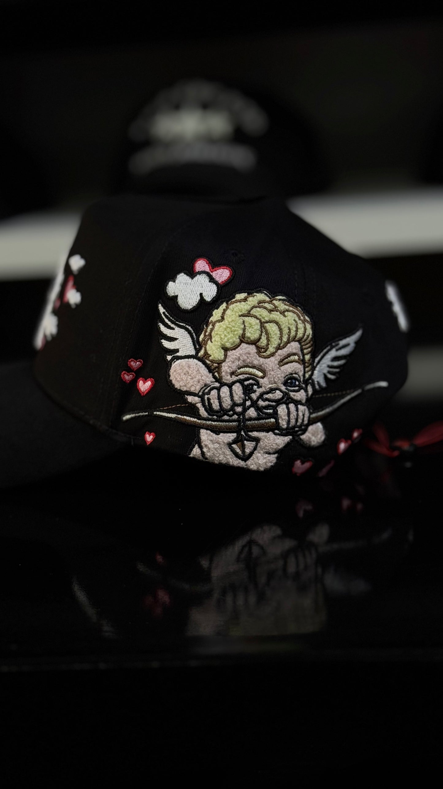 31 HATS - "LA LOVE CLOUDS SAN VALENTIN"