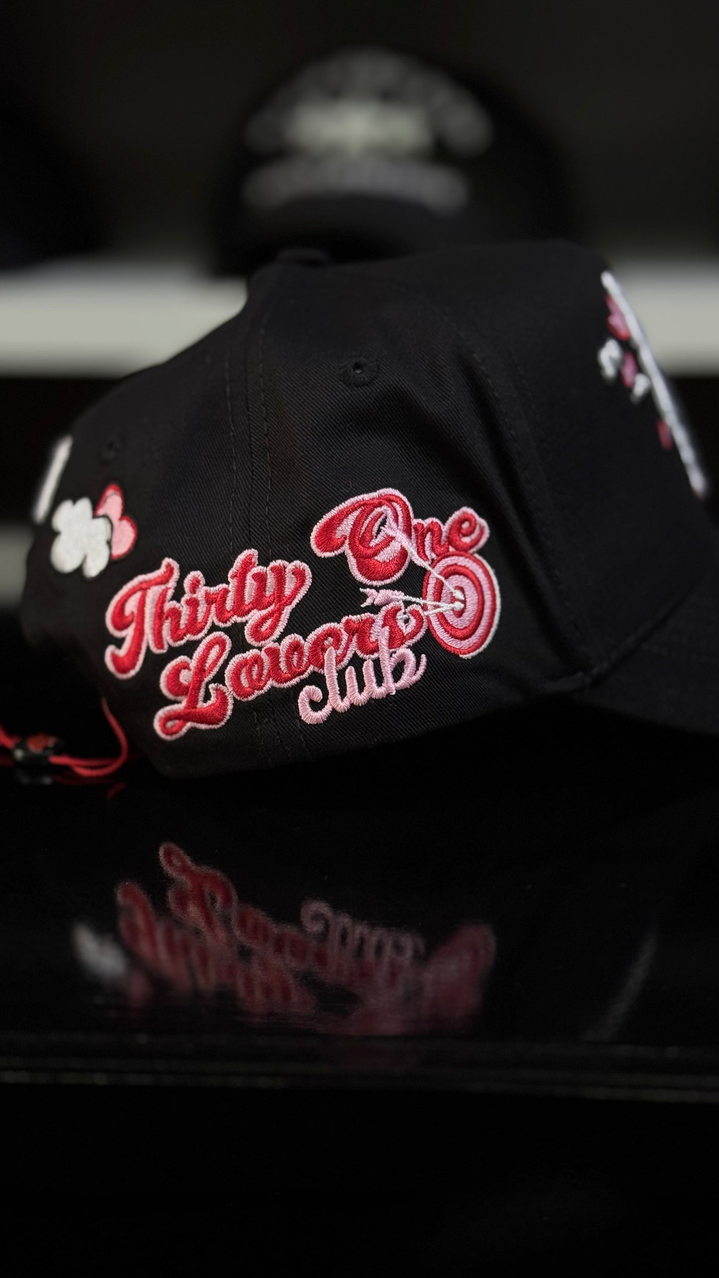 31 HATS - "LA LOVE CLOUDS SAN VALENTIN"