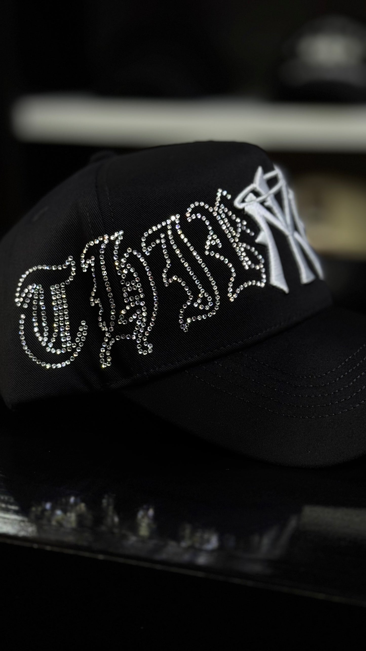 31 HATS - "NY CRYSTALS WHITE"