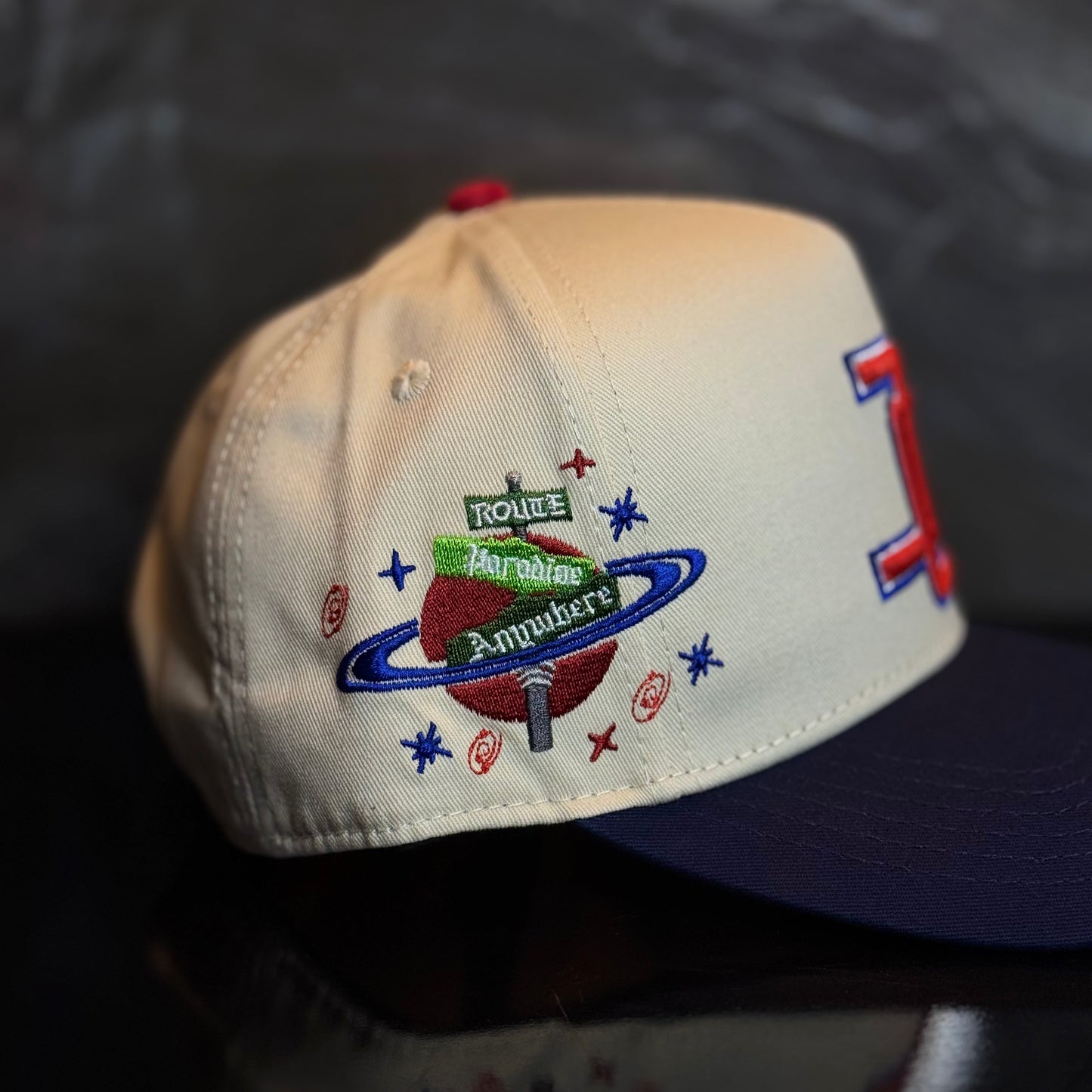 JC HATS - "JC PARADISE BEIGE NAVY"