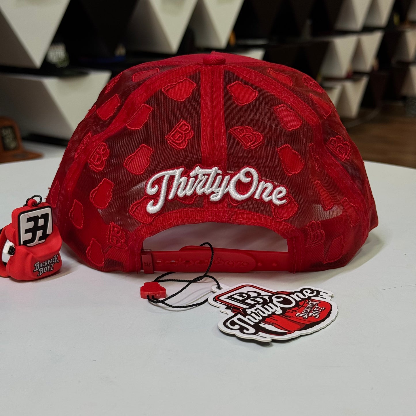 31 HATS X BACKPACKBOYZ  - "LA MOCHILA"