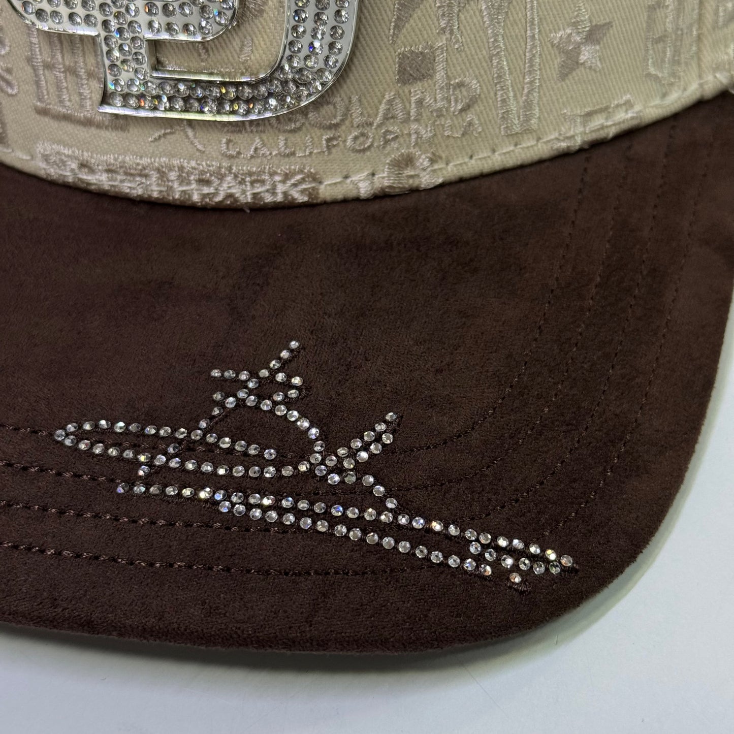 BIGG BOSS - "SAN DIEGO BEIGE CAFE"