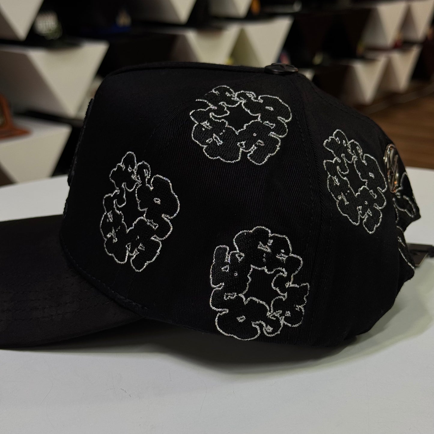 BIGG BOSS - "KEVIN LA CLOUDS"