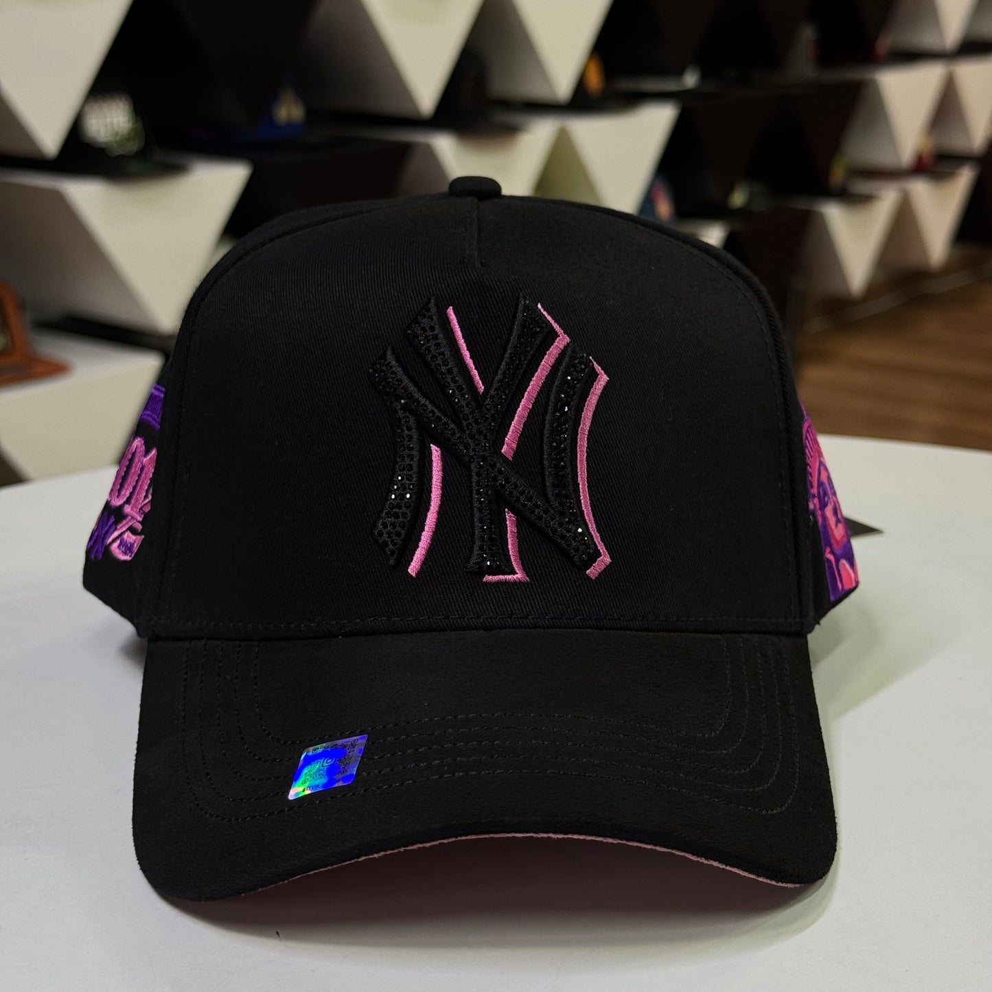 BIGG BOSS - "KEVIN NY 101 PINK"