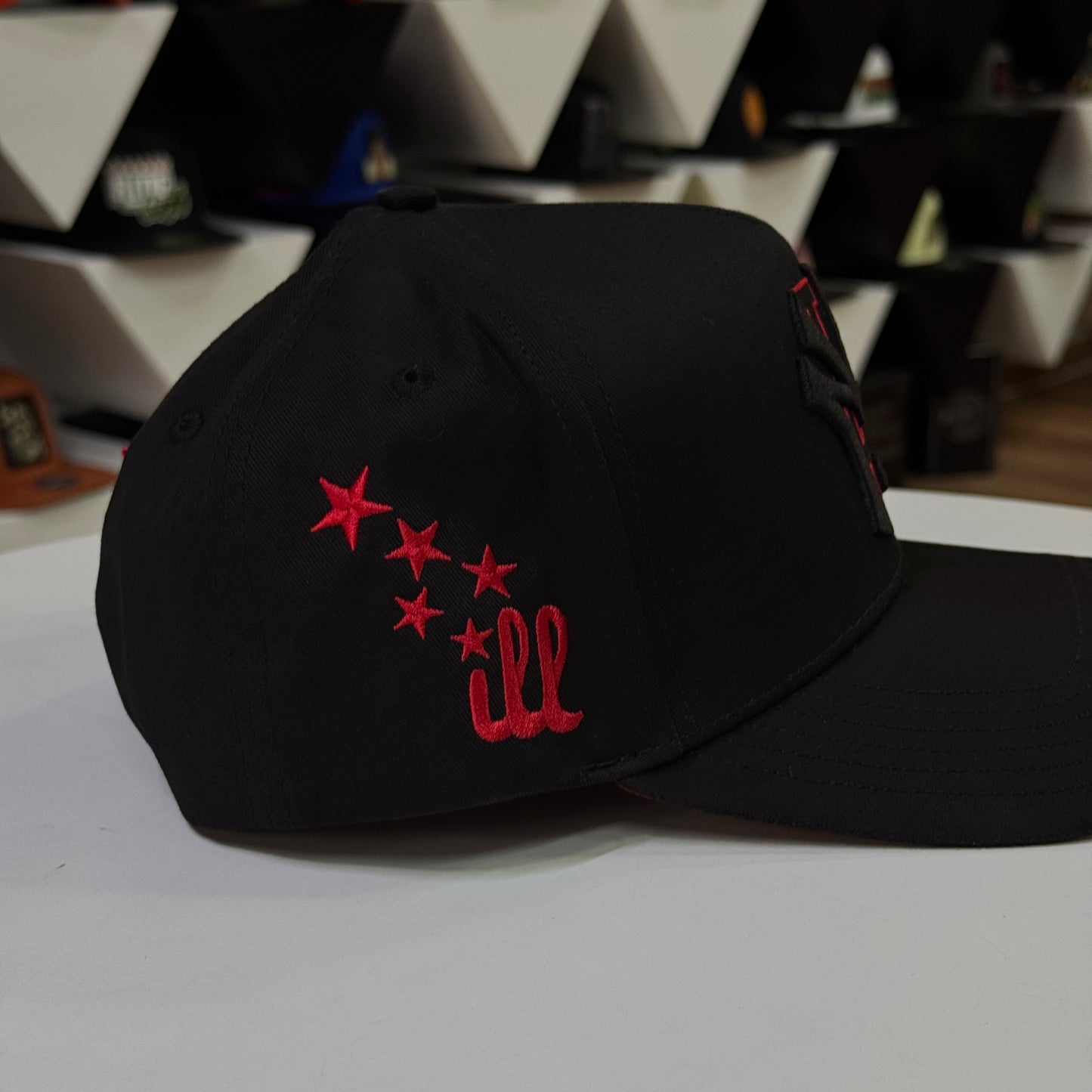 DAKAPS - "NY LA BLACK RED"