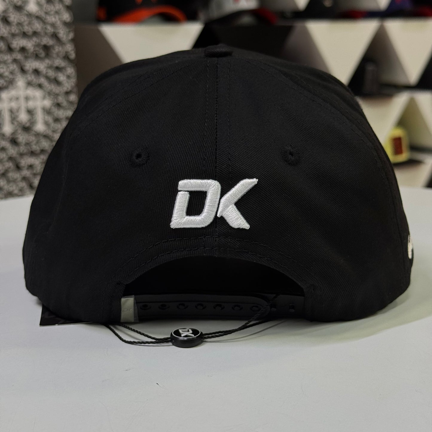 DAKAPS - "14 14 CRYSTALS WHITE"