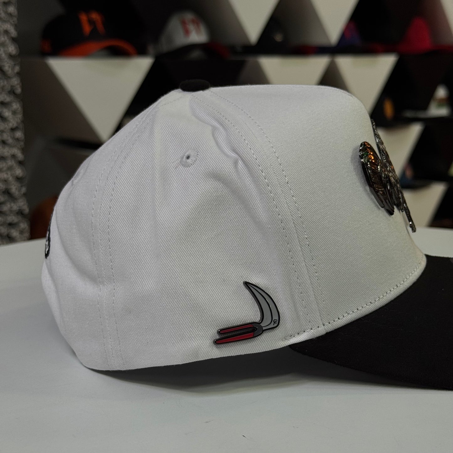 FLORENCE CAPS - "BLANCA GALLO NEGRO"