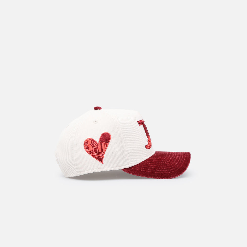 NEW ERA 9FORTY TAMPA BAY RAYS PREMIUM CORDUROY VELVET
